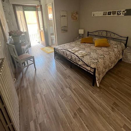 ピゾーニェCasa Alessiaアパートメント エクステリア 写真