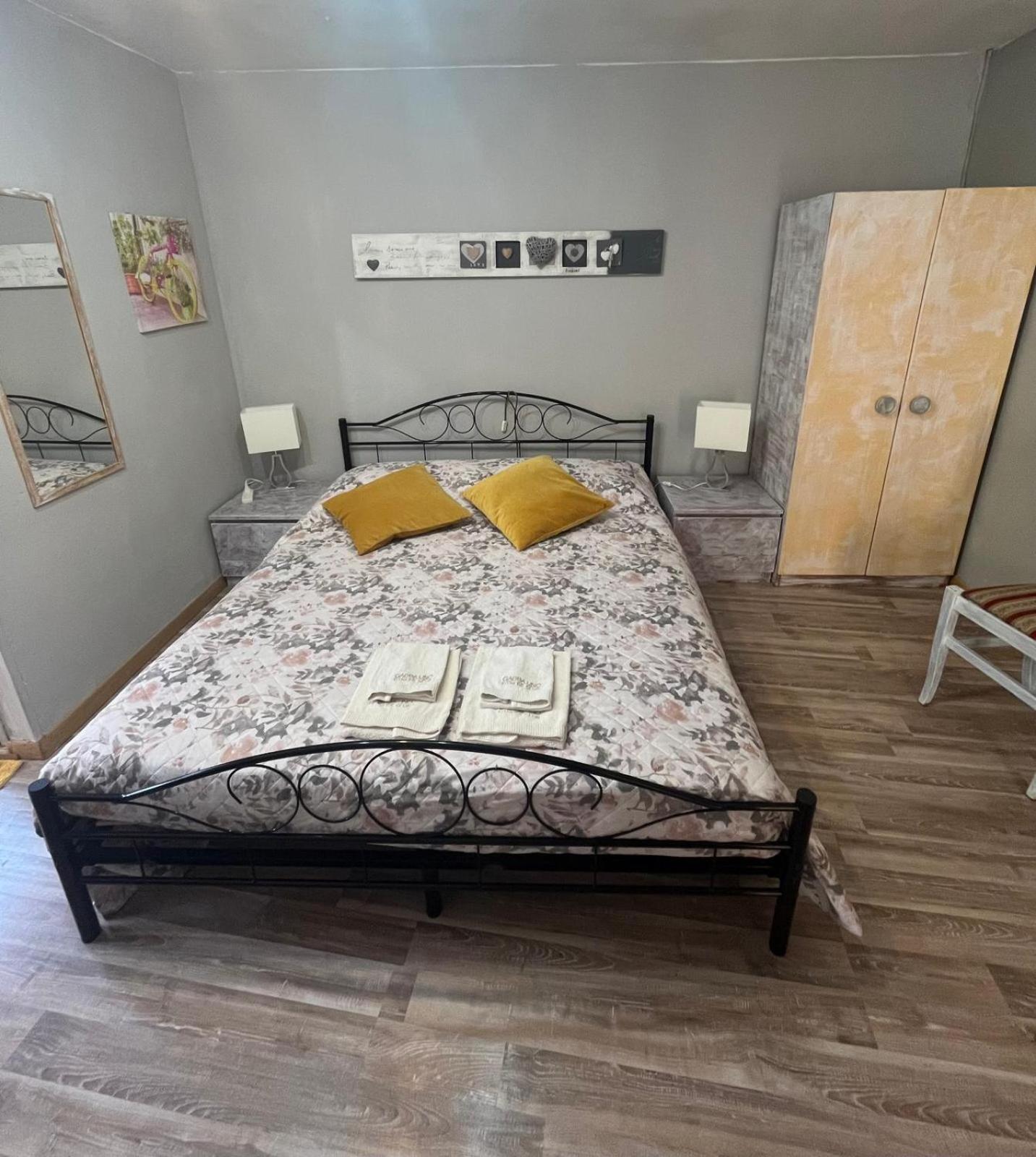 ピゾーニェCasa Alessiaアパートメント エクステリア 写真
